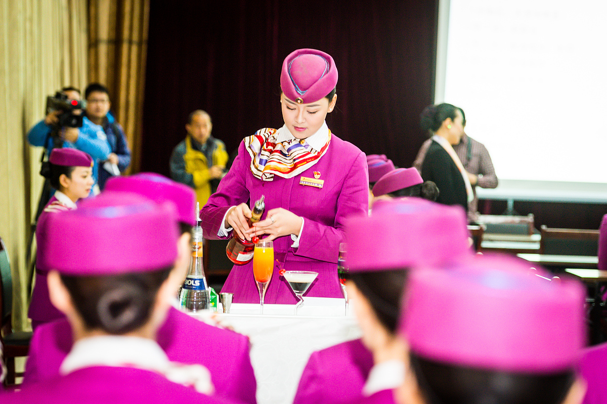 初中毕业生为什么选择高铁专业？