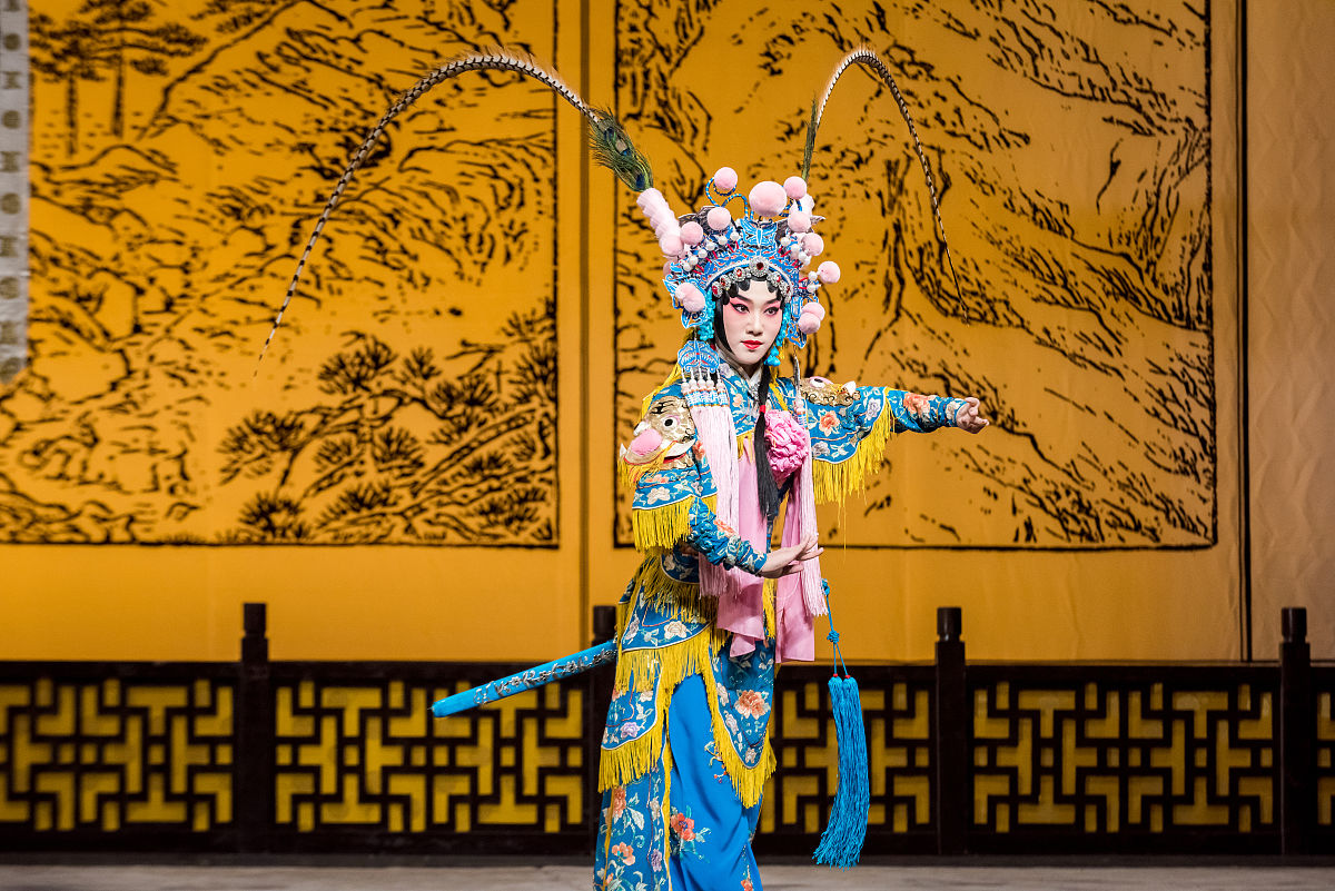 上海天蟾逸夫舞台上演京武会,刀马旦陈宇演绎经典剧目《扈三娘》