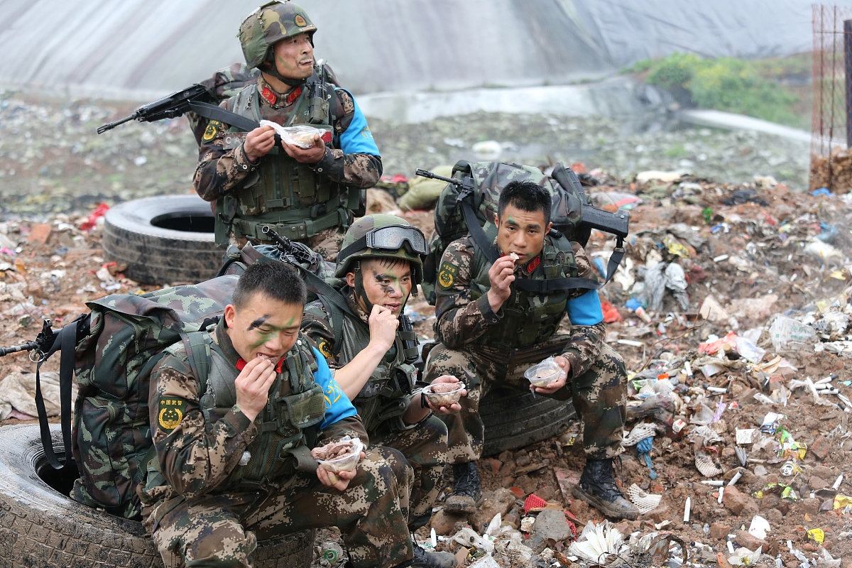 Never forget what you are for surely the world will not Make it your strength Then it can never be your weakness Armor yourself in it and it will never be used to hurt you翻译成中文