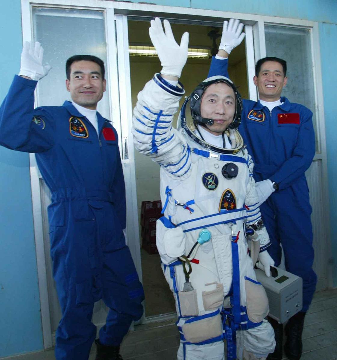 神十三宇航员6个月太空驻留，神十四已组装，中国航天事业未来展望