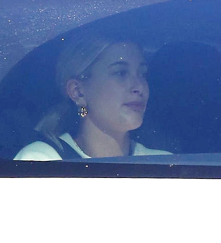 现任因为前任生气怎么办，