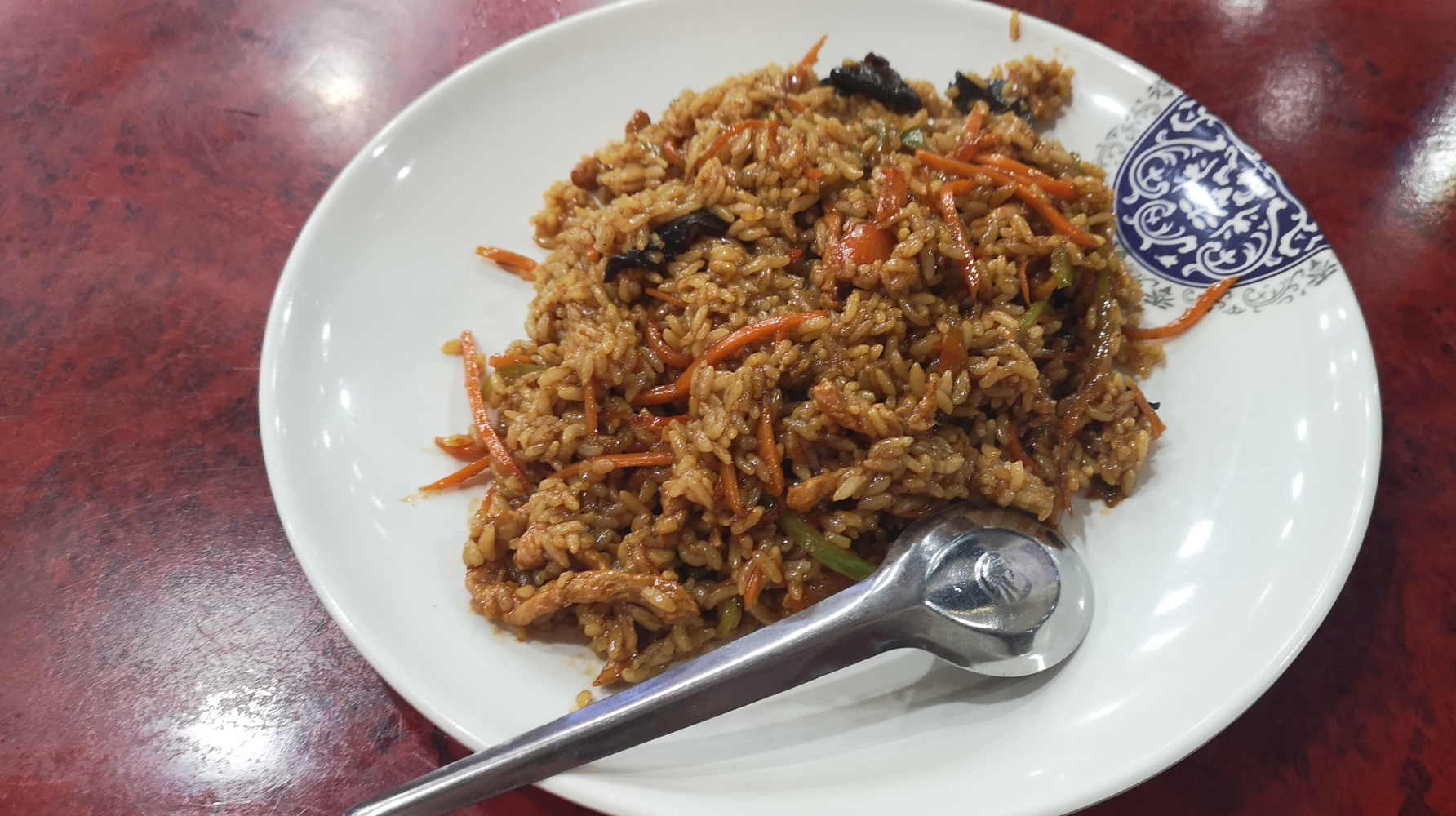 在满洲里不知道吃啥,鱼香肉丝炒饭太甜,还是东北饭菜好吃实惠