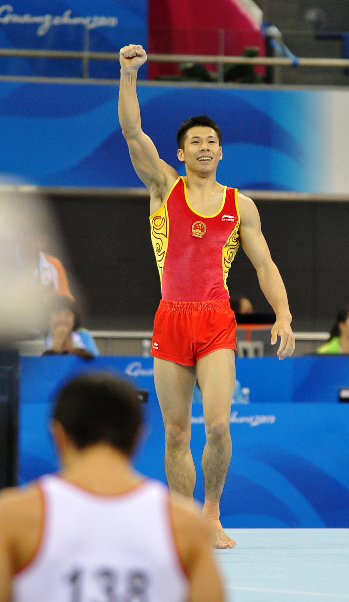 2010年11月16日,广州,2010亚运会男子自由操决赛.    2011年3月17日消