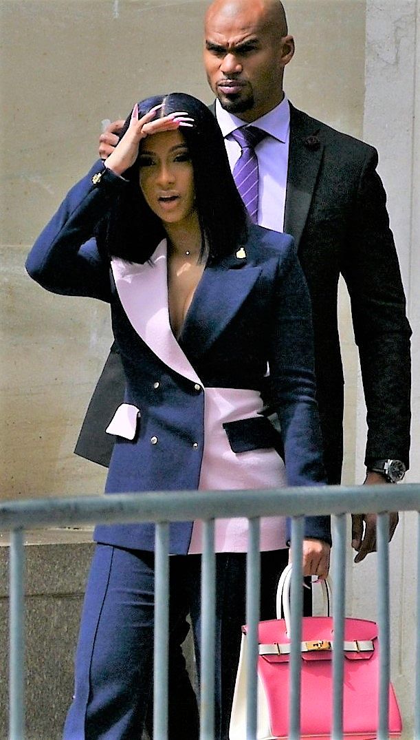 当地时间20198年6月25日,美国纽约,卡迪·b(cardi b)因涉嫌卷入斗殴纠
