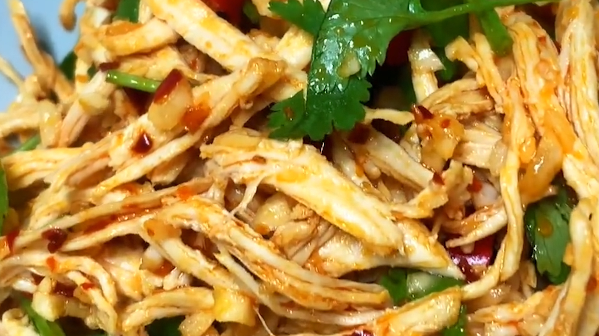 这是一道极品菜,酸辣爽口操作简捷,是餐桌上最受欢迎的可口凉菜