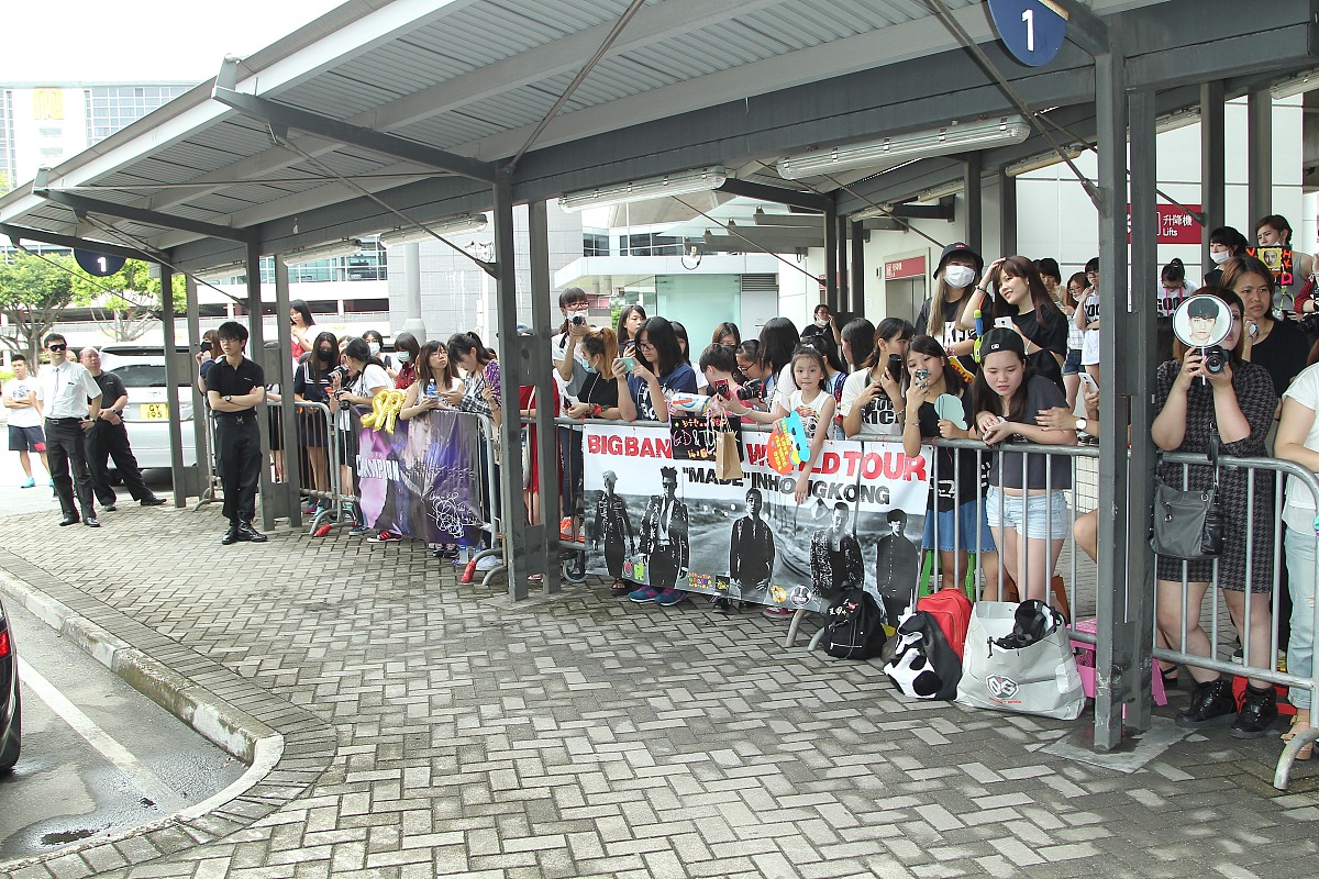 2015年6月12日,香港,韩国人气男团bigbang为演唱会抵达香港.***_***