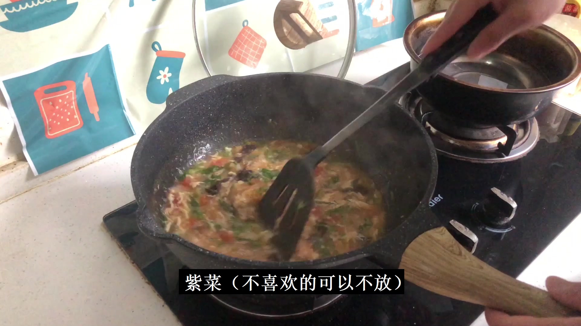 小伙做了东北家常疙瘩汤,一口下去真舒服,没胃口就喝它!