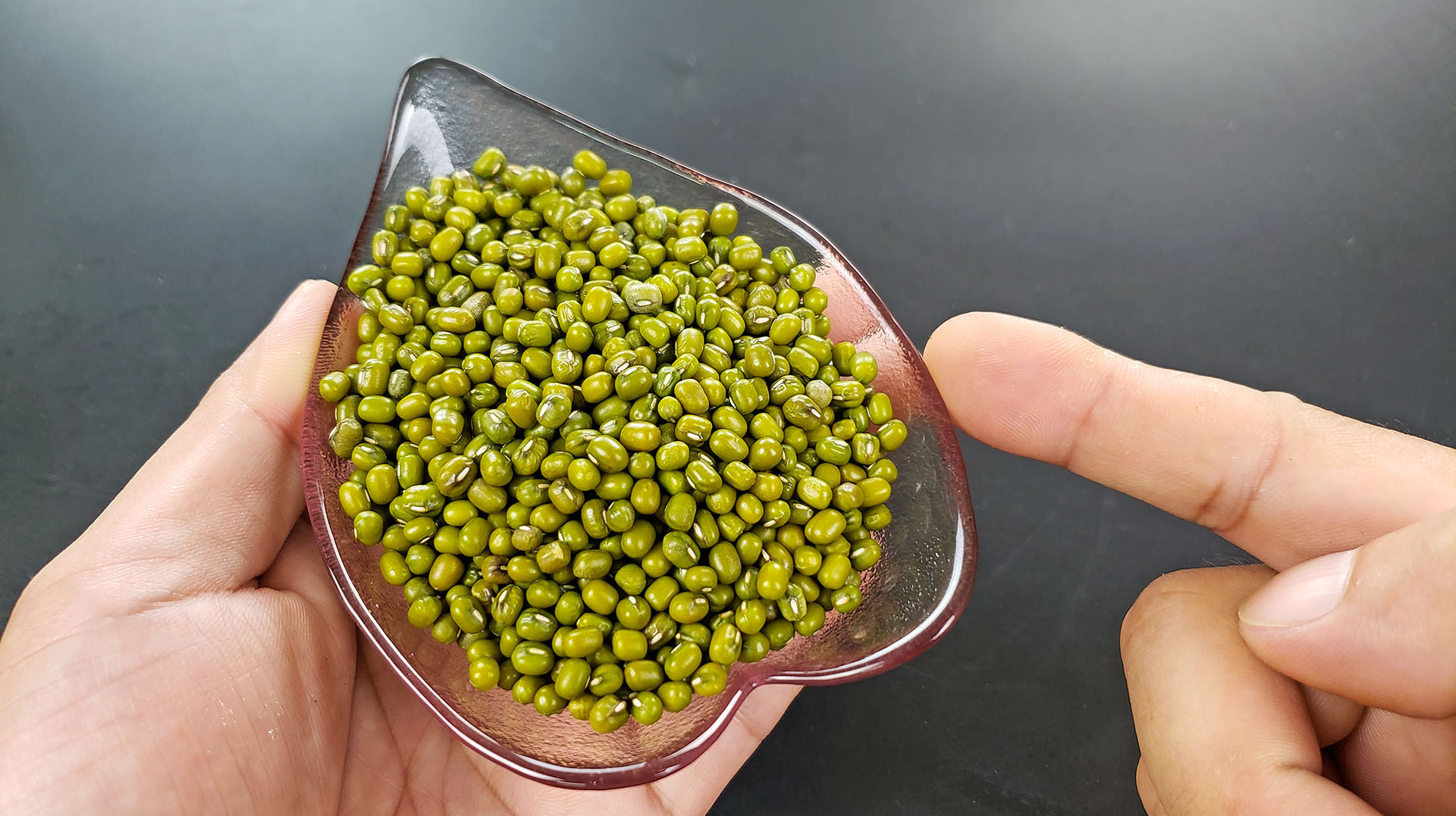 今天才知道,煮绿豆汤红色绿色,有一种算是白喝,早点学会就好了