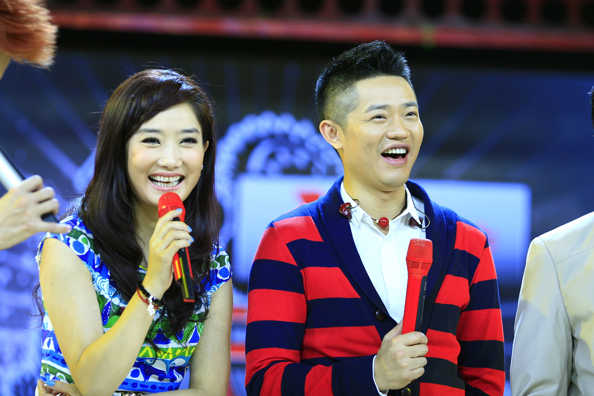 凤凰传奇不解散的真相：曾毅妻子颜值曝光，但关键是……