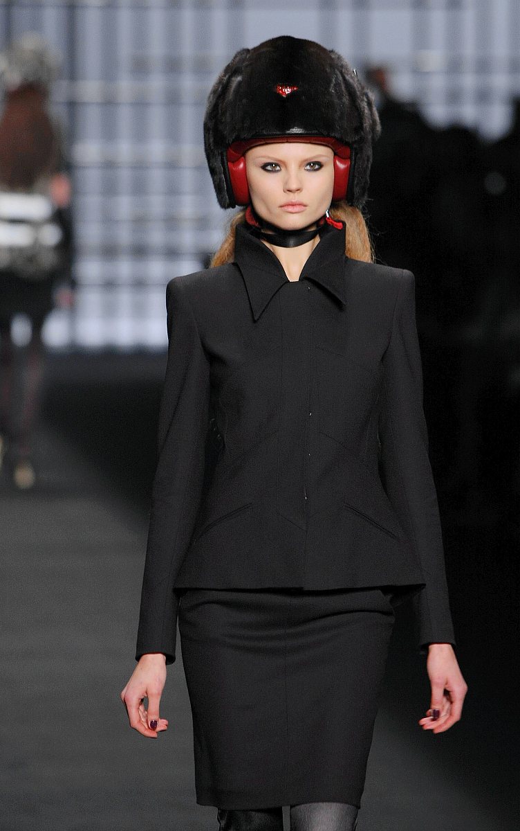 2009年3月9日讯,巴黎,09 巴黎时装周(秋冬).karl lagerfeld 品牌秀场.