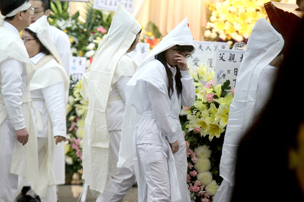 男朋友外公去世了,要去参加葬礼吗，