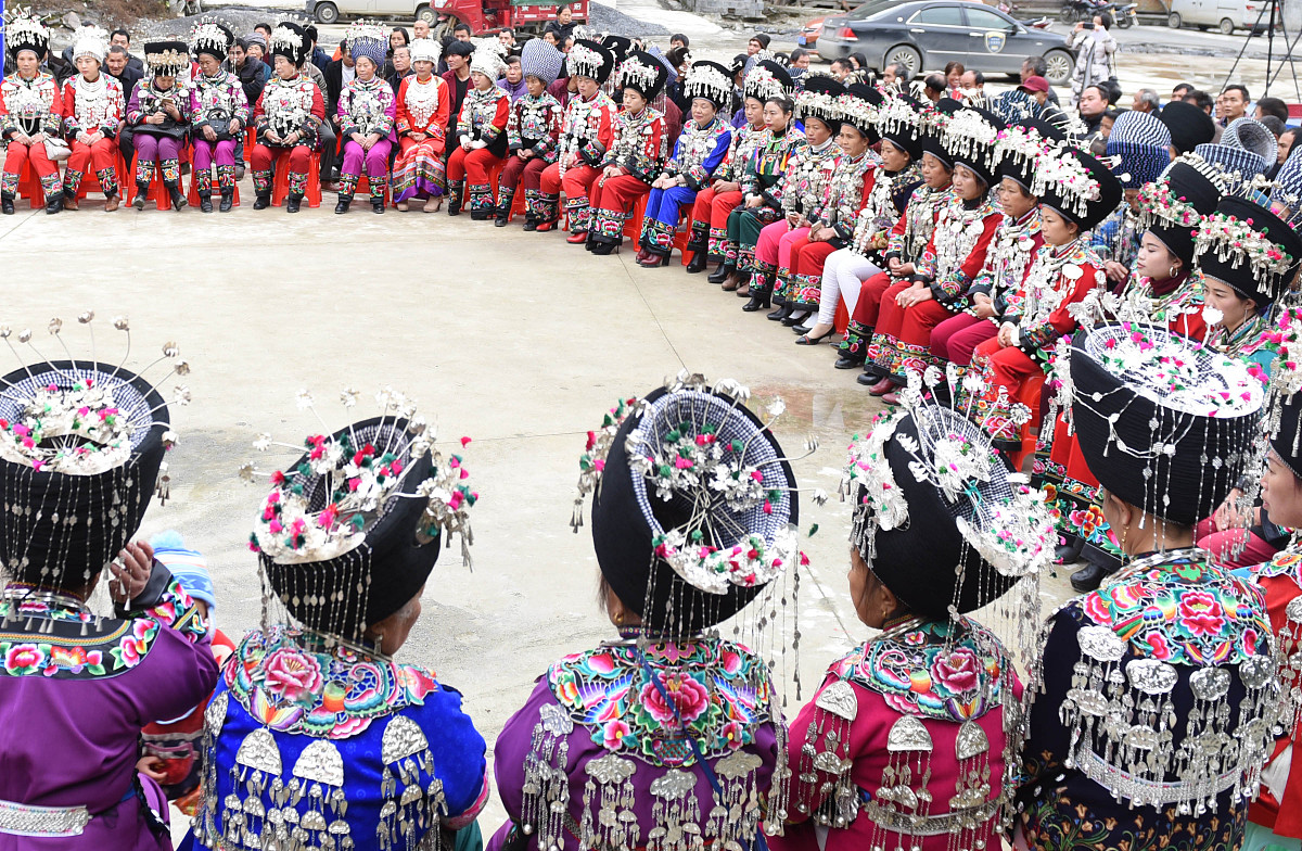 医保政策的宣讲如何组织按照公务员面试标准回答600字左右