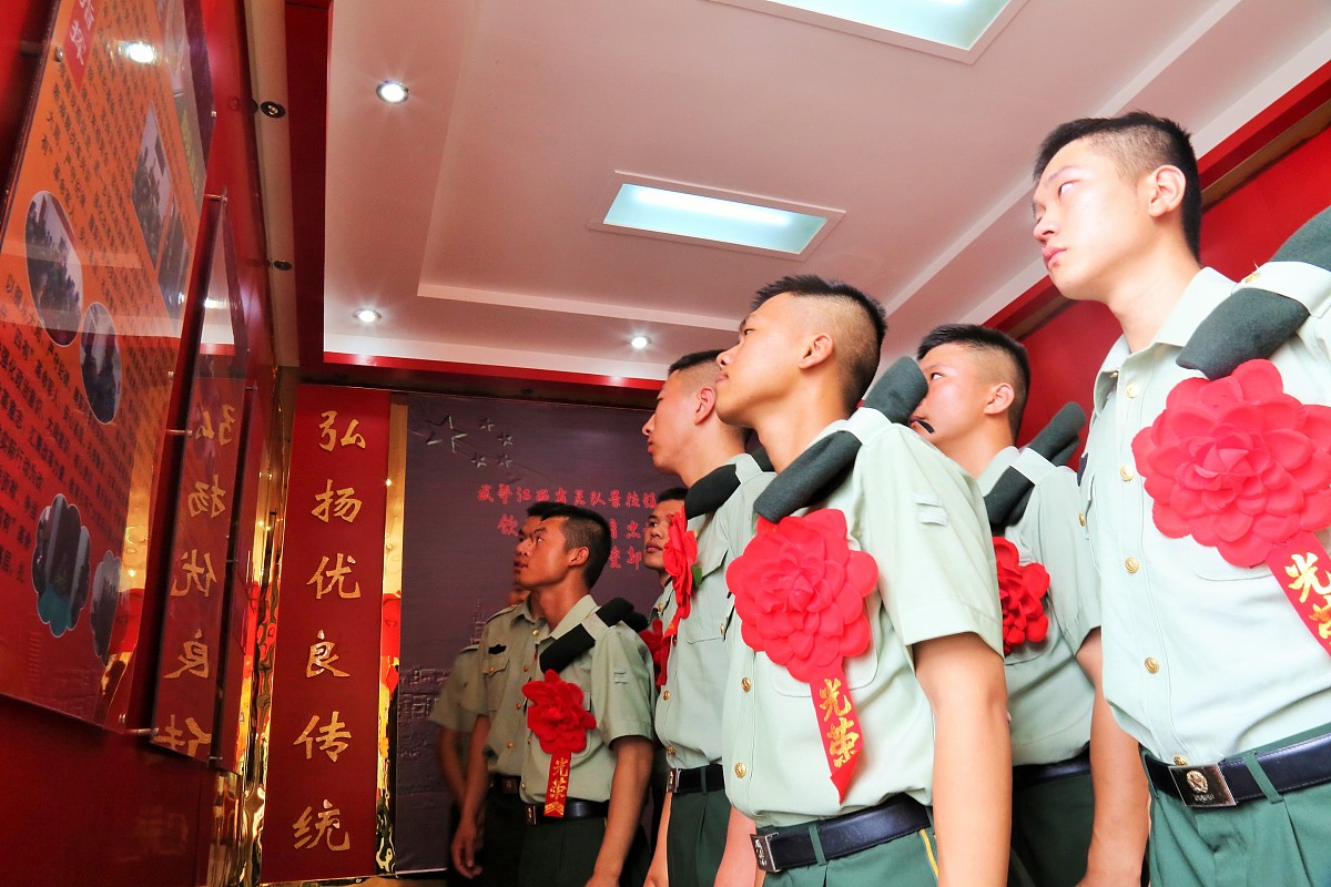 退伍军人先进事迹：从军旅到社会，他们用行动诠释奉献精神