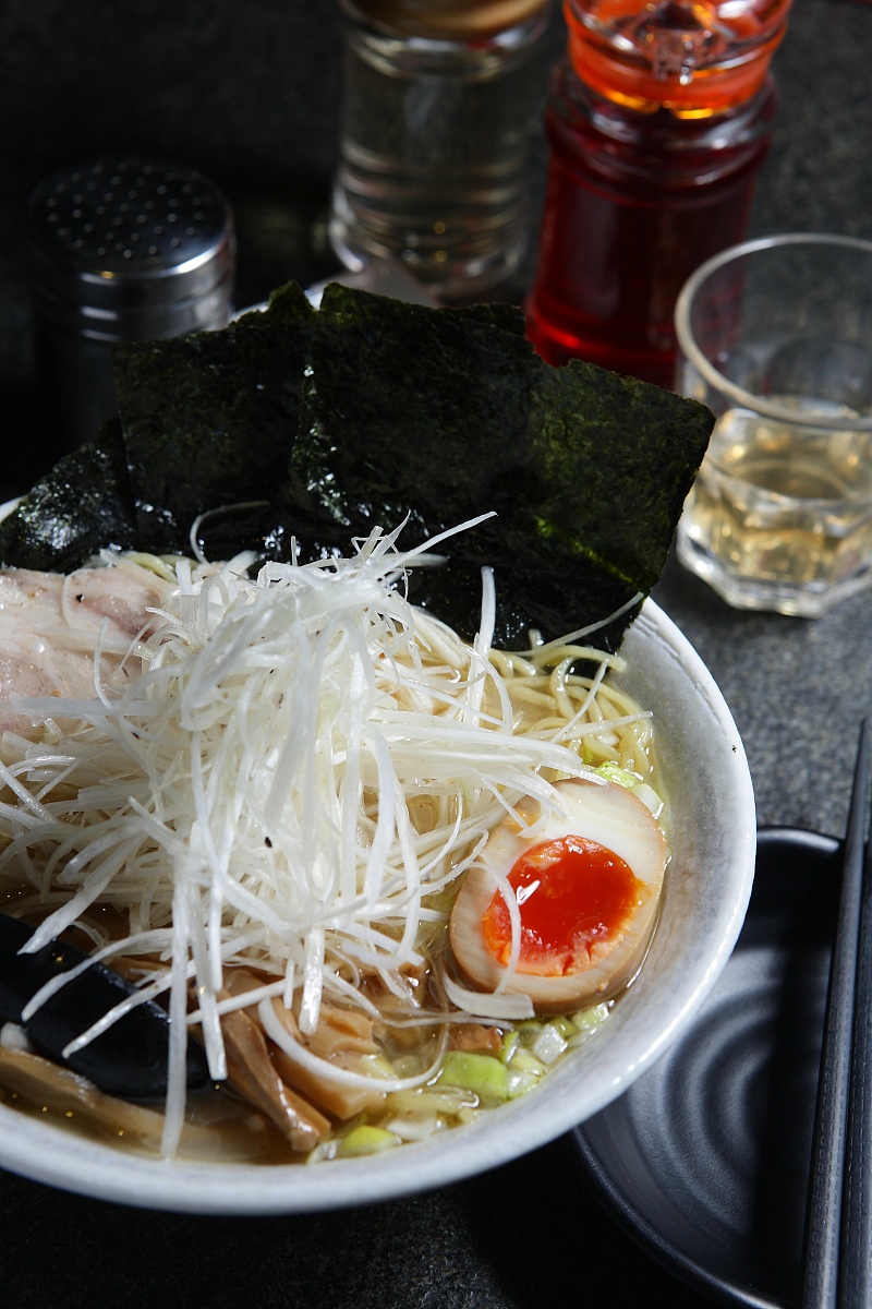 ***_***2014年12月10日,上海,日本料理拉面与制作方法