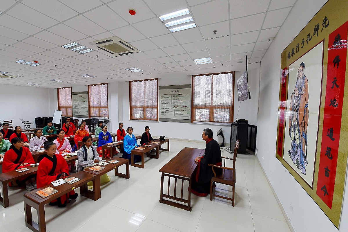 优秀传统文化教育的中学生认知水平与学习能力不够