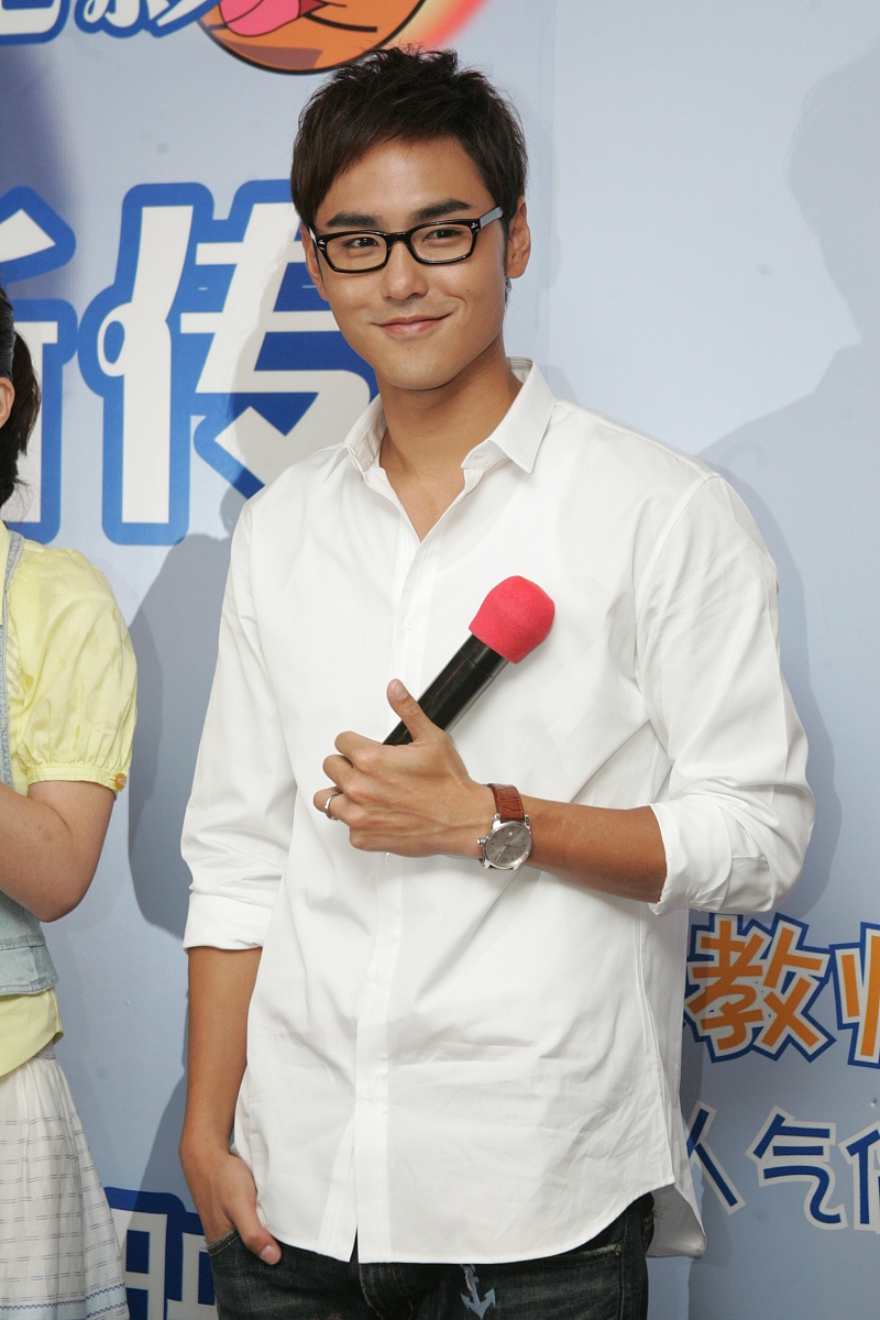2009年5月25日,上海,电影《男生贾里新传》发布会.***_***阮经天+++_+