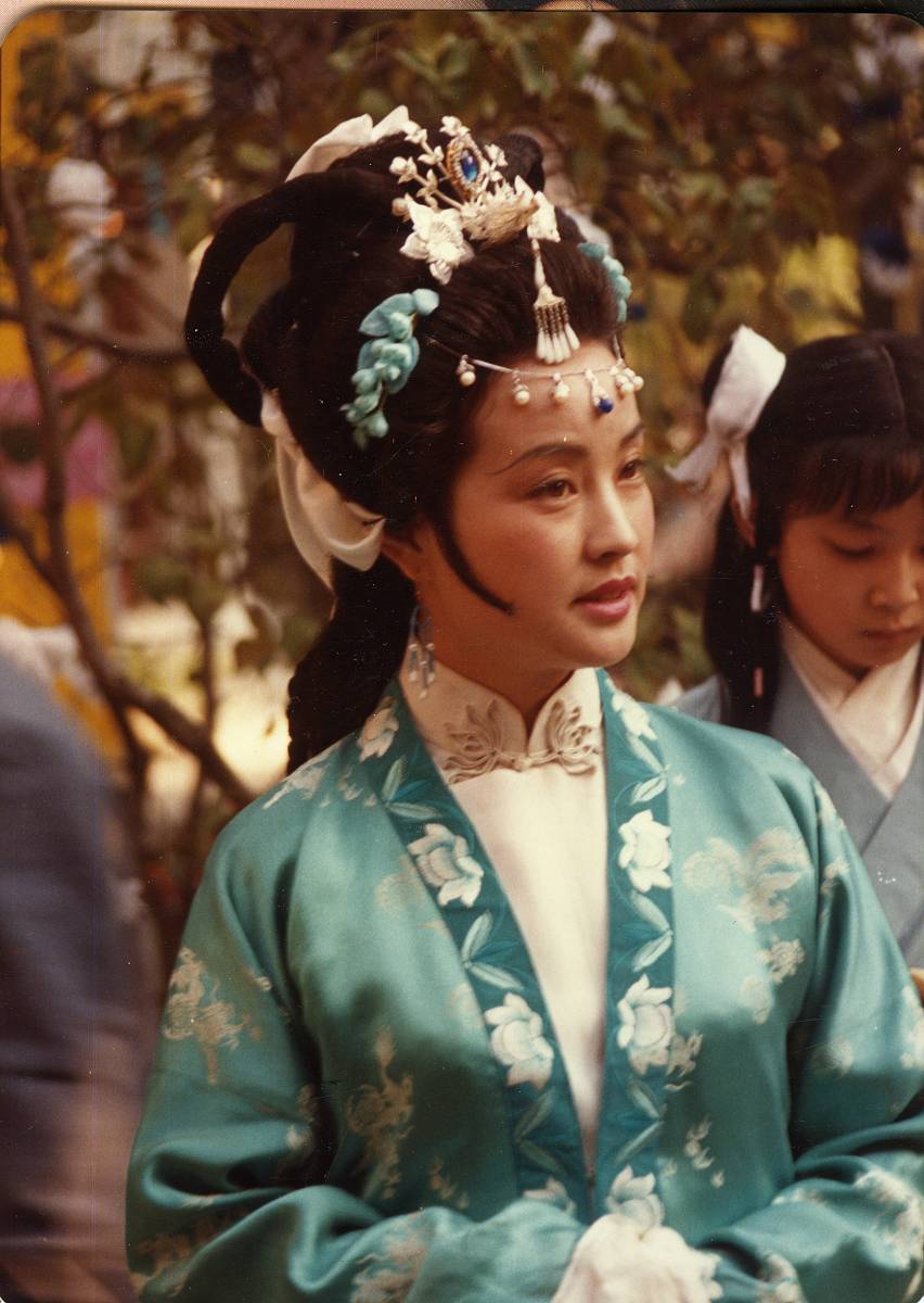 红楼梦里怎么描写黛玉的给出举例