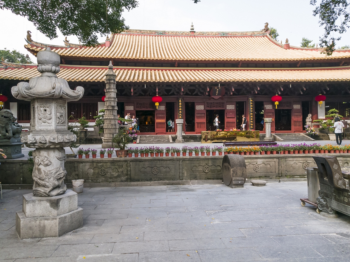 神龛尺寸选择指南：吉利尺寸长和宽详解