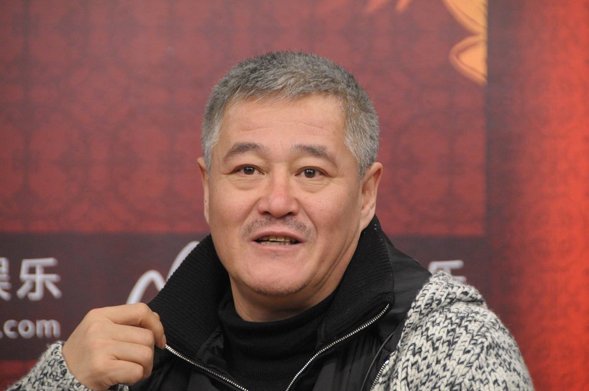根据相关事件与人物请以赵本山大徒弟程野被全网通缉电影惨遭下架赵本山无力回天你怎么看？为题写篇2000字的文章原创度90以上。