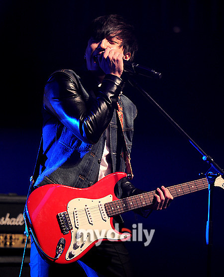 2012年3月26日,韩国音乐组合cnblue于上午在首尔举行了面向国内外媒体