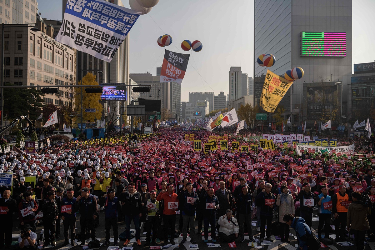 本招标项目悦来片区已征未用土地管护服务单位项目业主为重庆悦来兴城资产经营管理有限公司建设资金来自自筹资金项目出资比例为100招标人为重庆悦来兴城资产经营管理有限公司。项目已具备招标条件现对该项目第二次进行公开招标特邀请有兴趣的潜在投标人参与投标。21服务地点：悦来片区。22项目概况：目前悦来已征未用土地面积约5300亩最终以合同签订时土地面积为准其中创艺城土地较集中生态城、会展城土地较少且分布较分