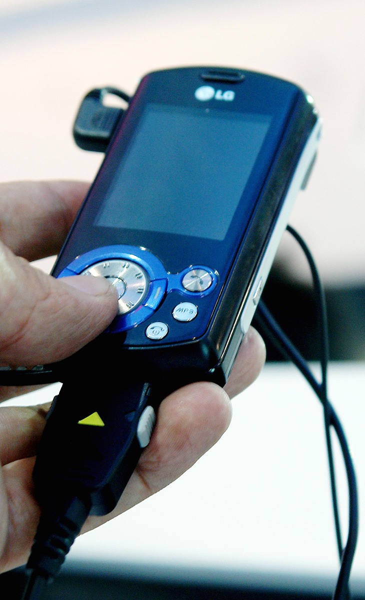 掌上游戏机电池使用时间最大化算法 - Python 实现