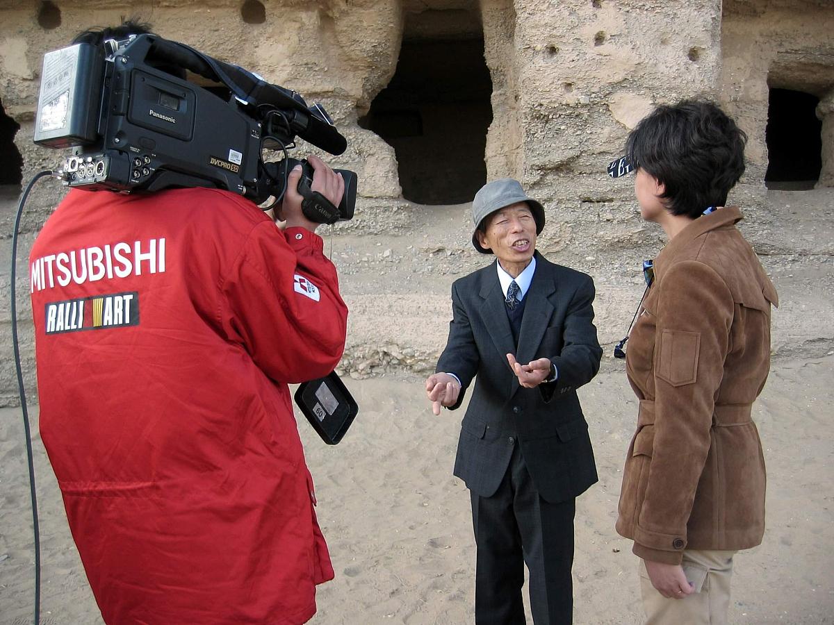 敦煌考古编制岗位零应聘破解困境你有哪些建议？1 扩大招聘范围：可以通过在各大高校、研究机构、博物馆等单位发布招聘信息吸引更多的优秀人才应聘。2 提高薪酬待遇：考虑提高薪酬待遇以吸引更多的人才加入敦煌考古编制岗位。3 提供培训机会：为了吸引更多的人才可以提供培训机会提高应聘者的专业技能和知识水平。4 加强宣传力度：加强对敦煌考古编制岗位的宣传让更多的人了解这个职业提高其知名度和吸引力。5 提供更好的