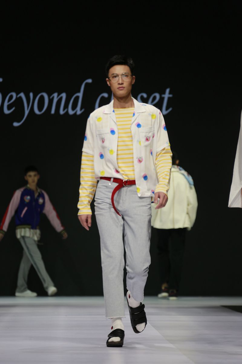 十堰市2023年自考服装与服饰设计专业需要考哪些？