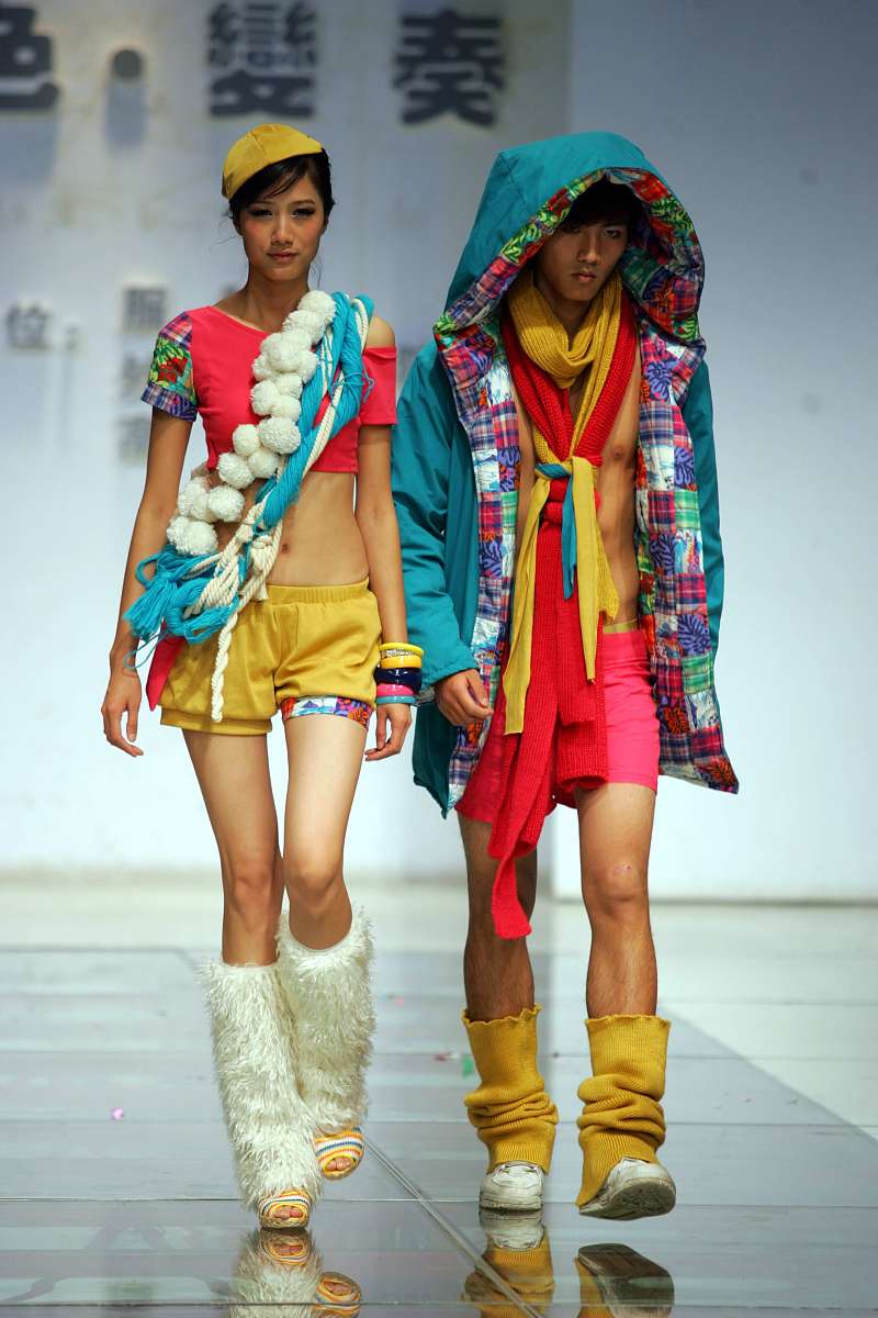 四川服装专业职校推荐：学习服装设计与工艺