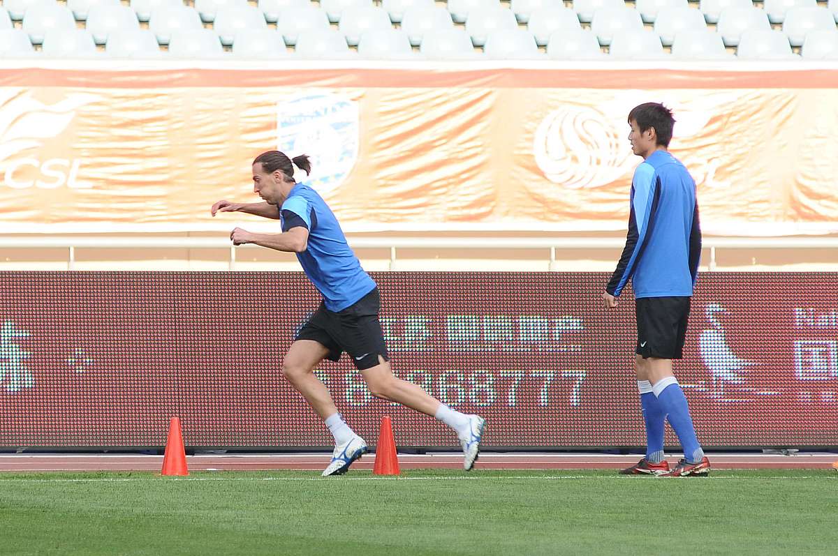 学习苏翊鸣的体育精神：青年学生的榜样