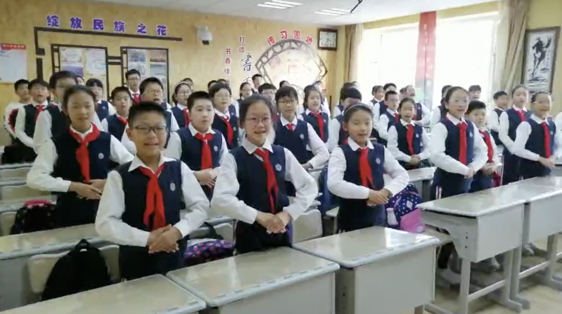 这所汉族小学教授朝鲜语课程,学生能歌善舞,还会做辣白菜