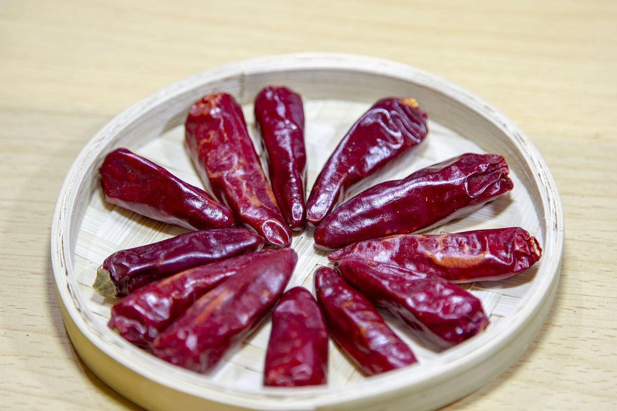 用干红辣椒制备辣椒素的每个步骤原因