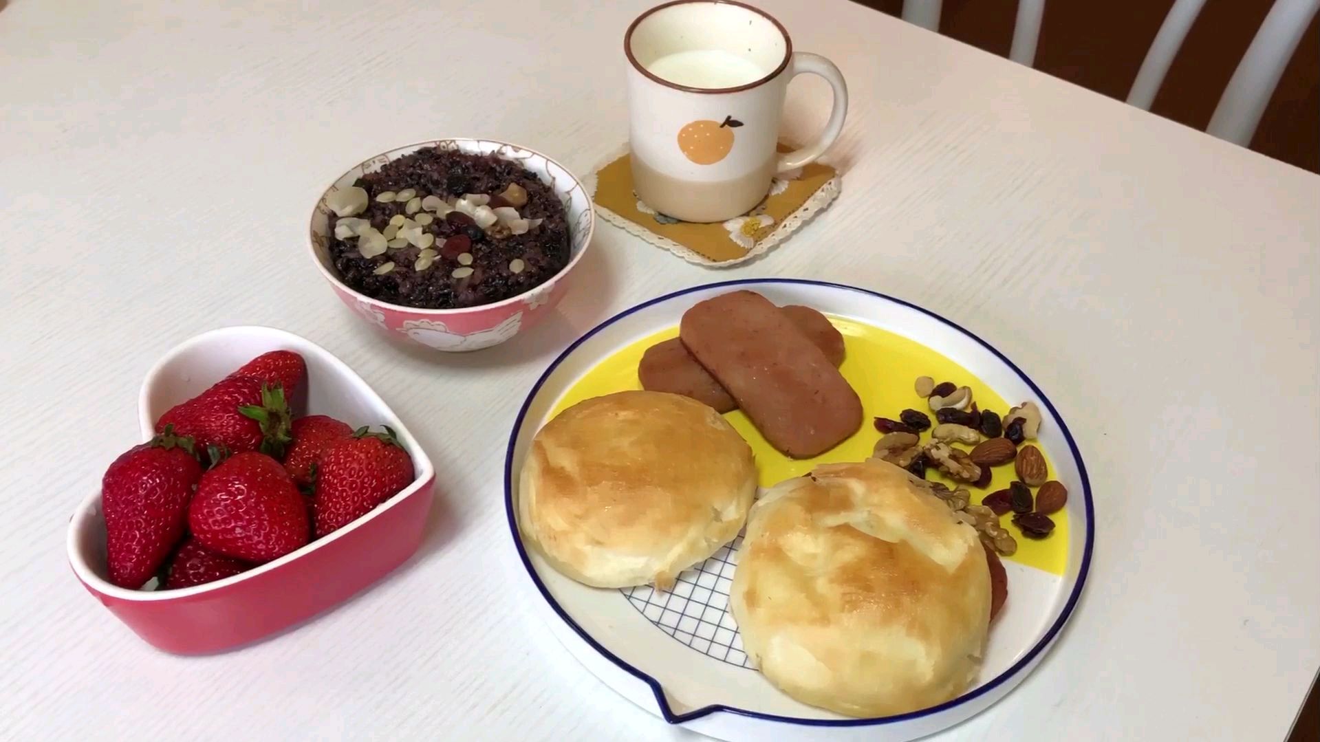 终于回归啦!一个人的早餐,食材有限做个懒人馒头馍吧~