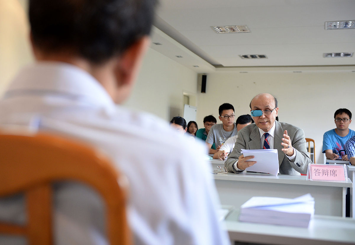 毕业论文答辩记录:谁来写? 毕业论文答辩记录:谁来写?