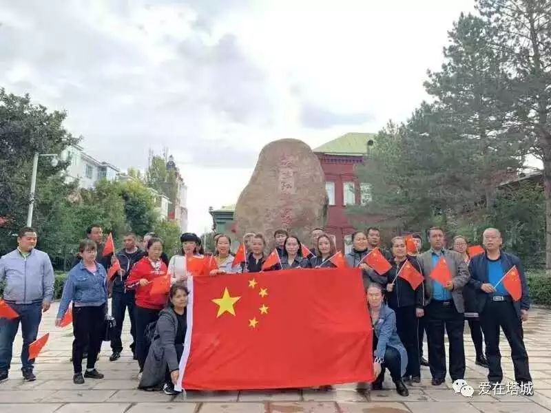 我愛你中國!新疆各族婦女姐妹向祖國母親深情告白!
