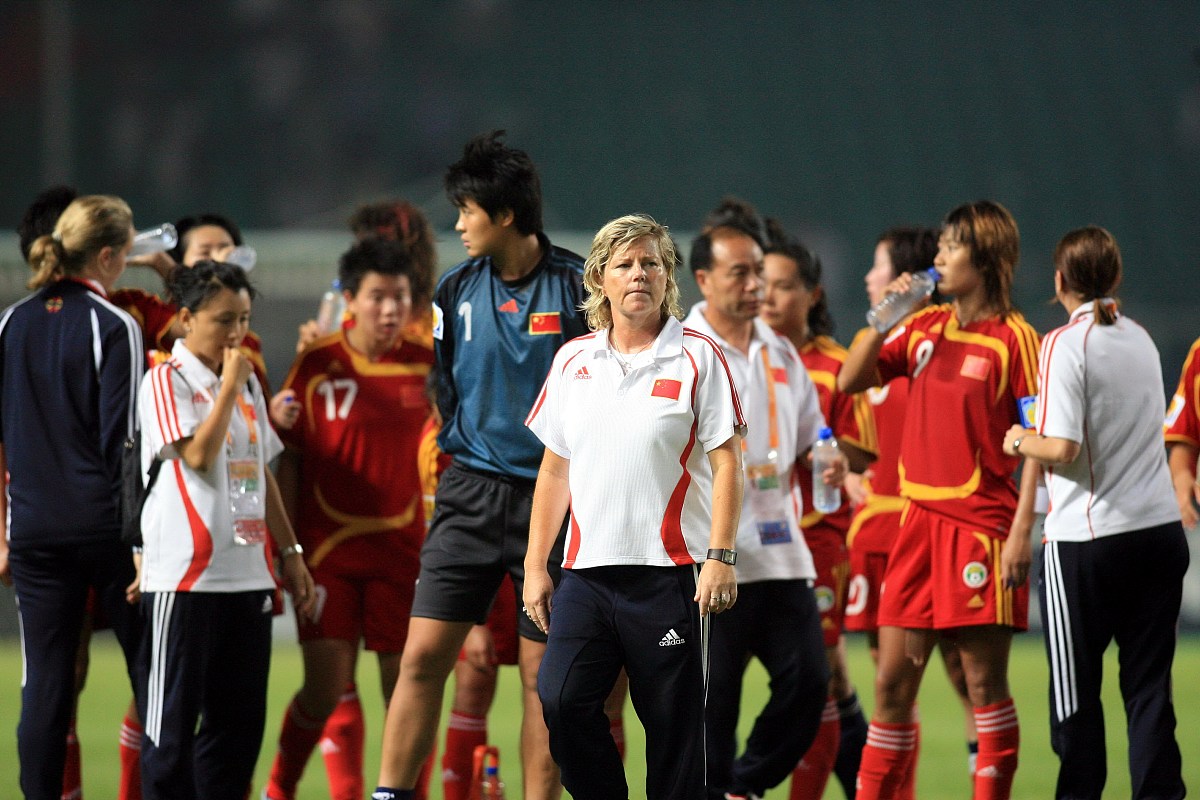 2007年9月15日,湖北武汉,2007女足世界杯d组小组赛,中国0-4不敌巴西.