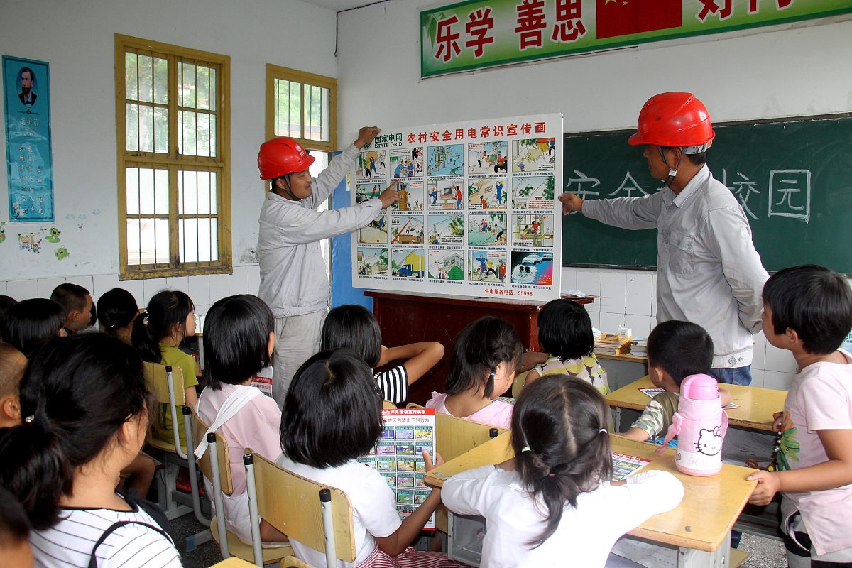 在双减、三新背景下联系融美课堂实践撰写一篇教育教学论文