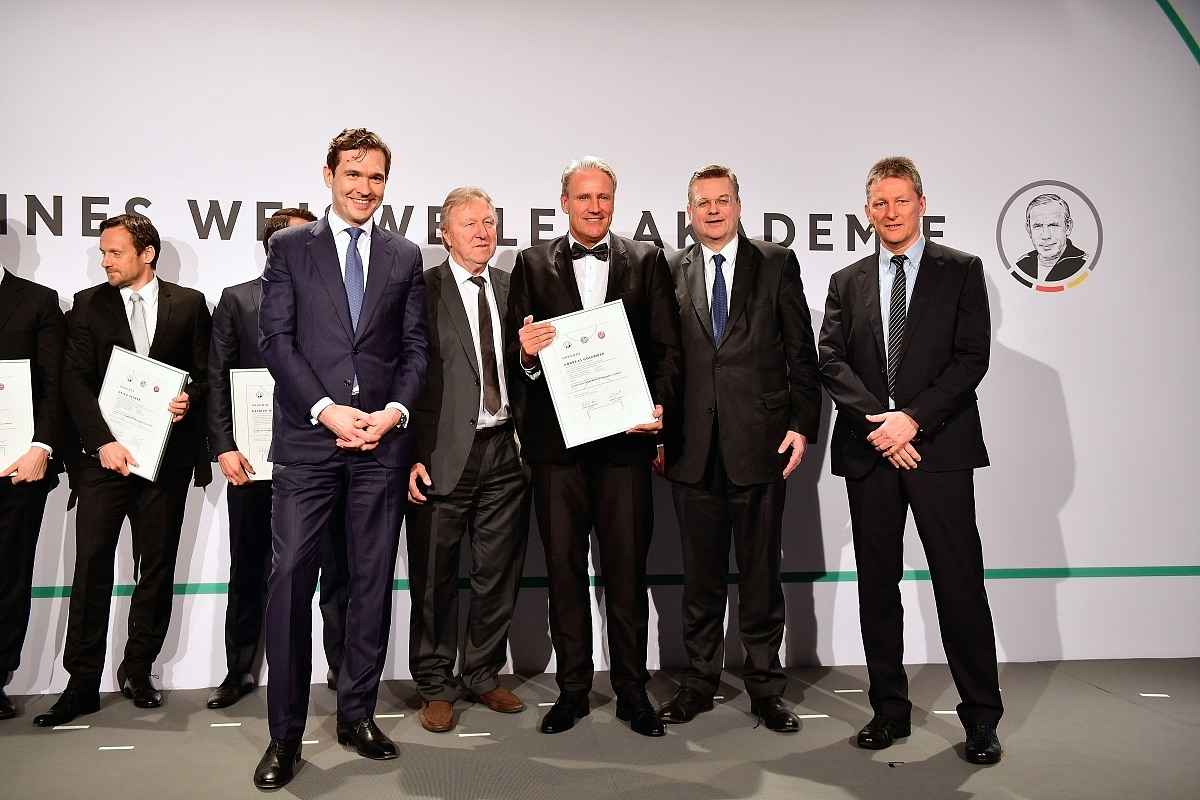 六盘水铁路学校课程内容解析：理论与实践并重