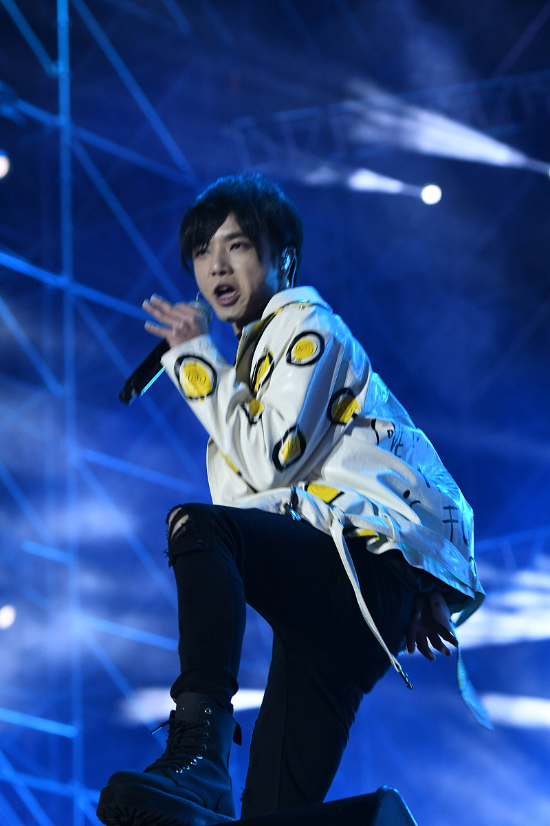 2017年4月22日,上海,b.i.g泛娱乐嘉年华.***_***华晨宇