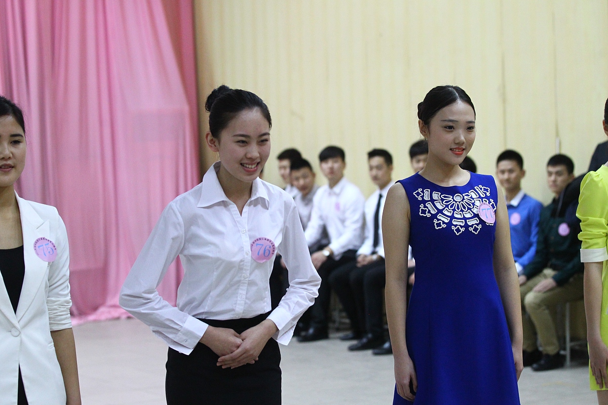 重庆女子职业高级中学形象设计与美容课程：高中职教育培养多元化人才