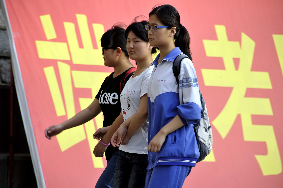 小学生广播稿：校园新闻、绘画奇才和小猫趣事