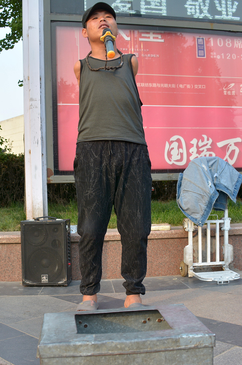 ***_***2017年5月1日17时30分,河北邯郸,五一国际劳动节当日,一位无臂
