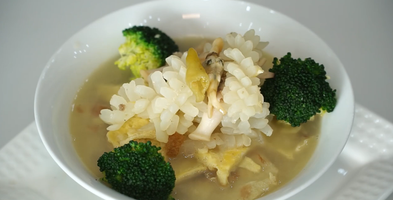 扬州:墨鱼花烩蛋饼吃出别样好滋味!