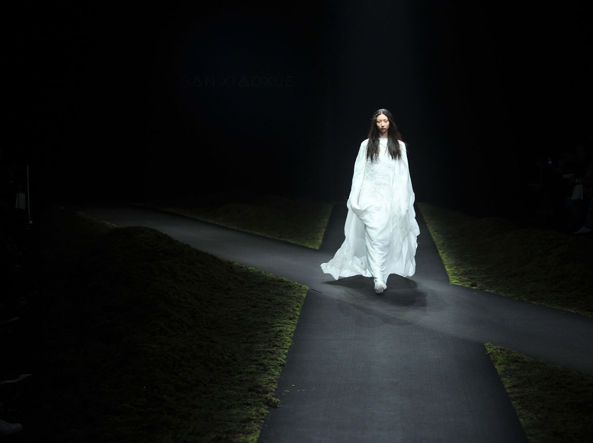 第一次班会PPT模板：打造充满活力的班级