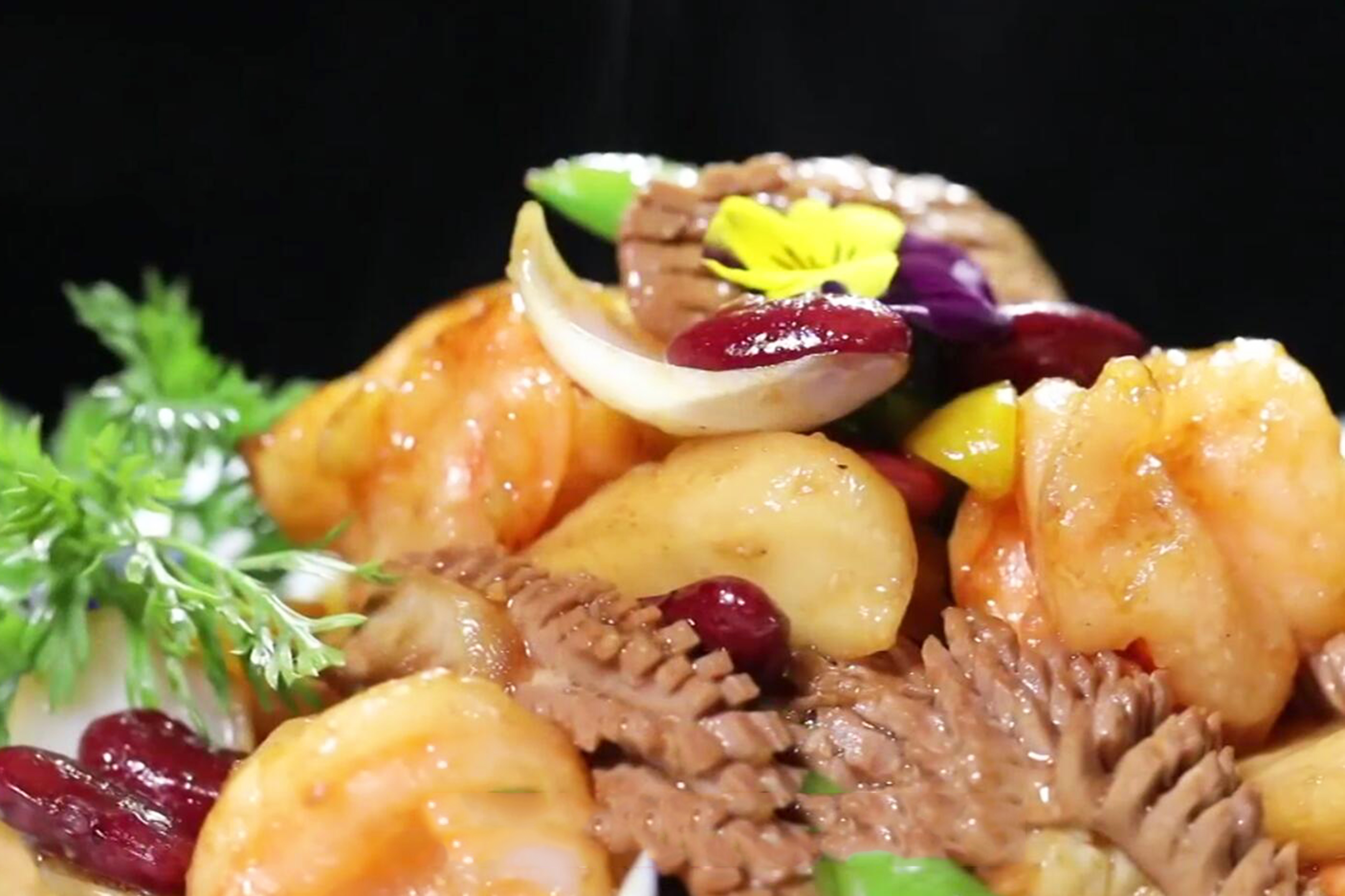 炒菜之前多做了这一步,青菜不变色,就像美颜滤镜一样超好看