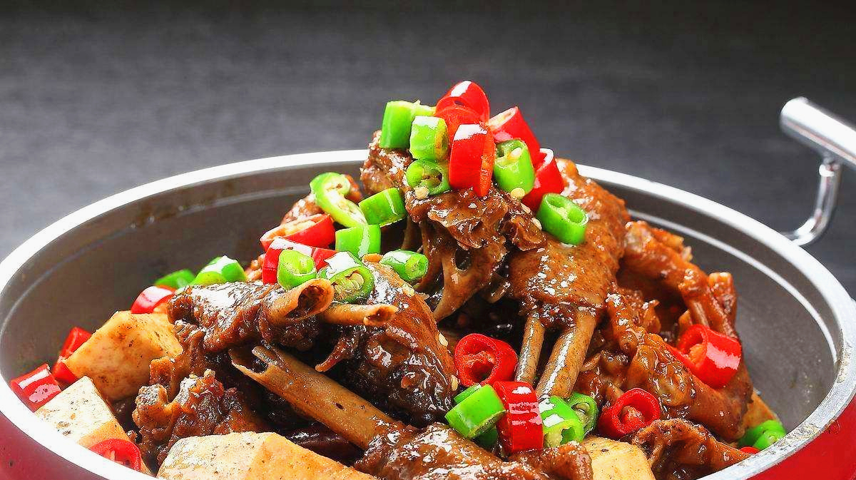 教您红烧老鹅秘制做法,肉质酥烂超美味,孩子老婆点名要吃!