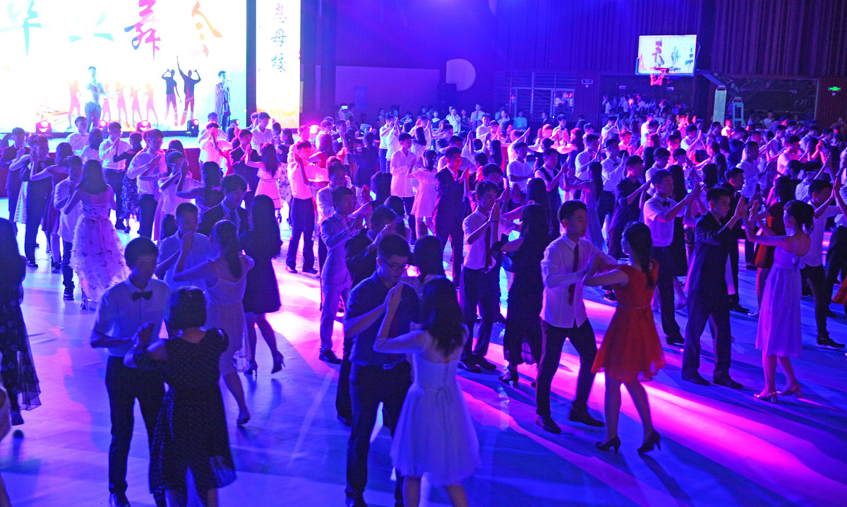 毕业祝福语：送给女生最暖心的祝福