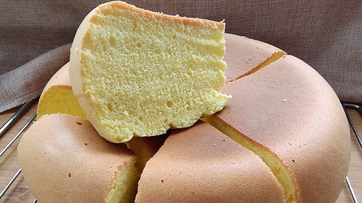 5个鸡蛋、一个电饭煲,做一大锅蛋糕。绵软细腻,入口香甜!