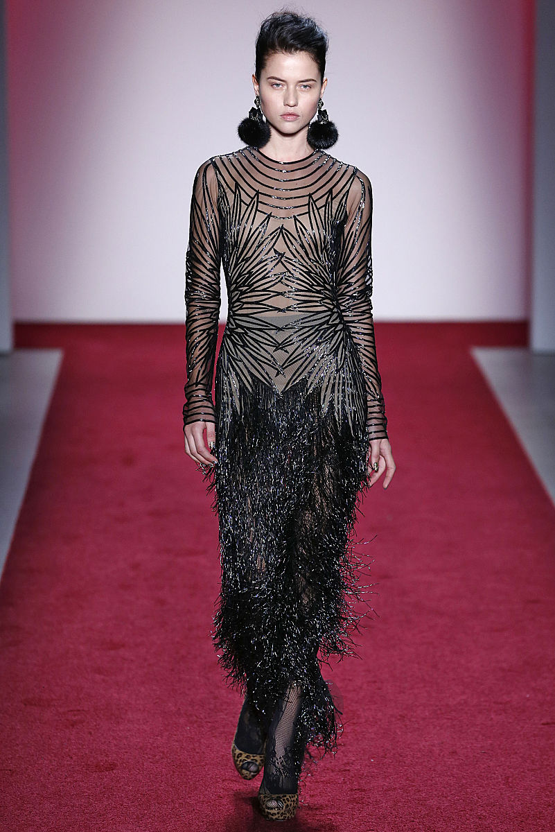 重新翻译英文内容：将新政策翻译成中文