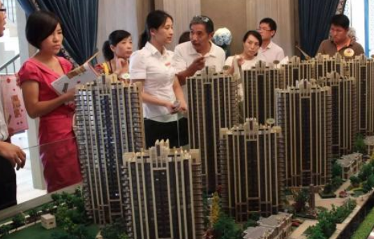 父亲节礼物送什么合适?LV带你重返时尚男孩